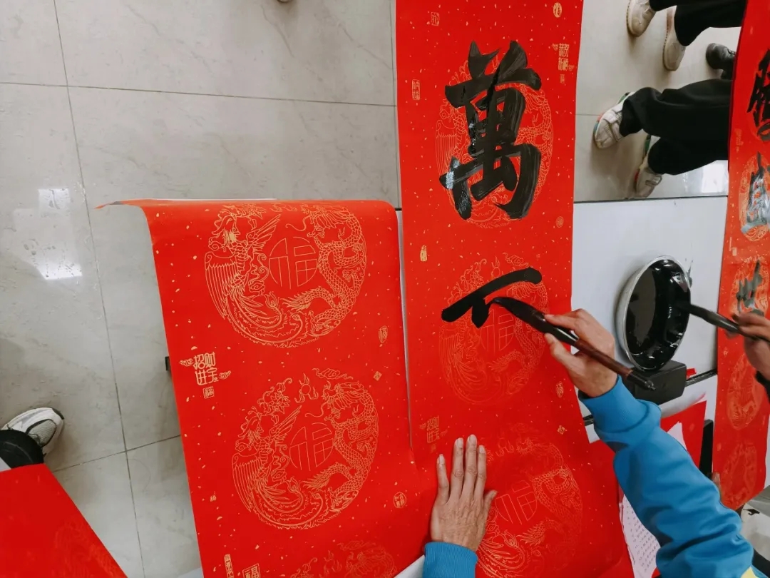 春聯墨香揮新春